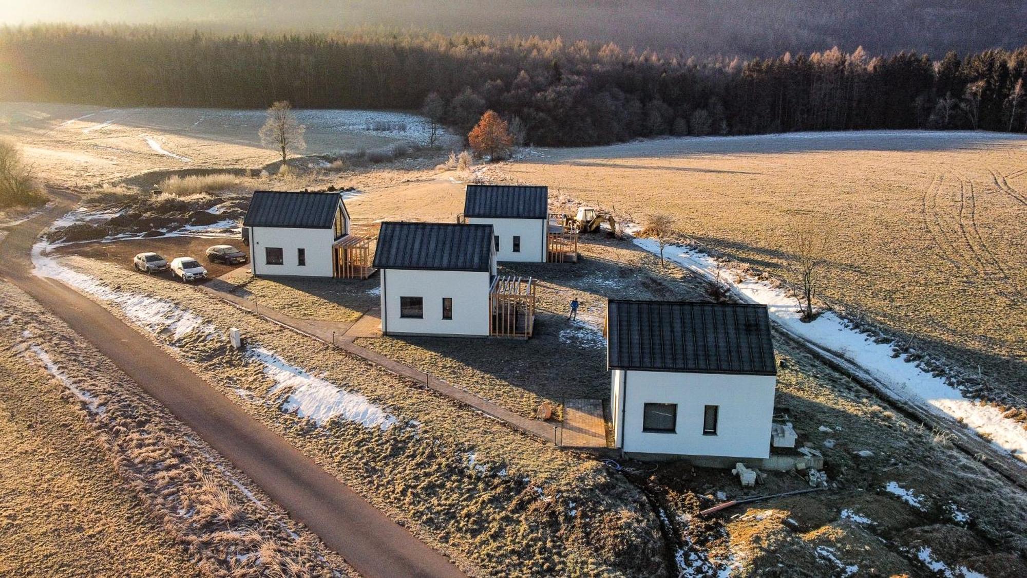 Wataha Pod Basztami - Alfa - Domki Caloroczne Radkow Esterno foto